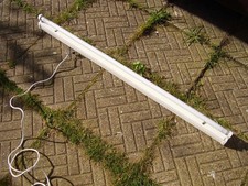 4ft fluorescent light fitting