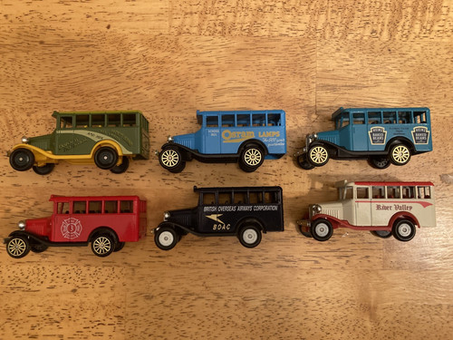 Corgi bedford bus - corgi, x6