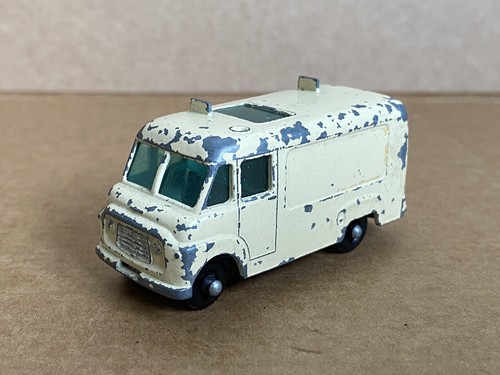 Lesney matchbox commer - matchbox, tv