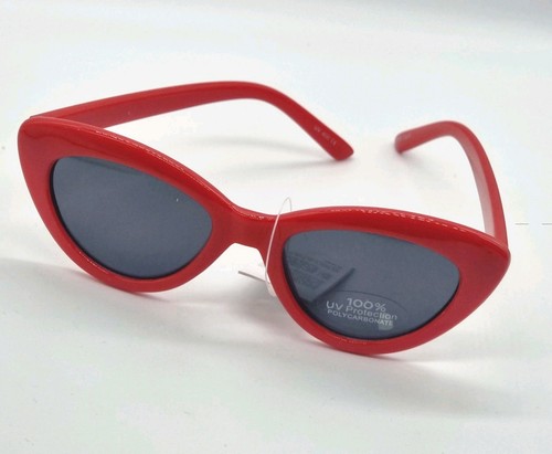 Red cat eye - sunglasses, retro