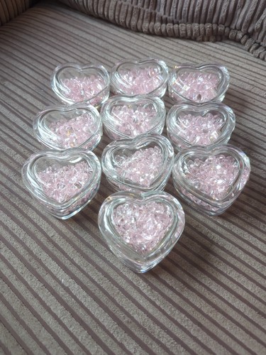 Glass heart table - x,