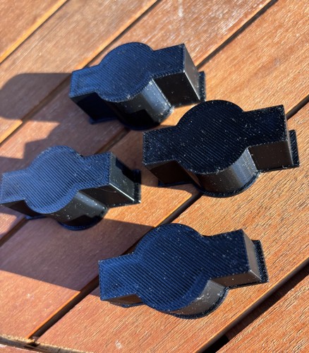 Keyhole cover for - manholes,