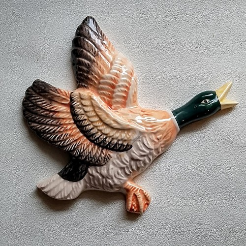 Vintage flying duck pottery - flying,