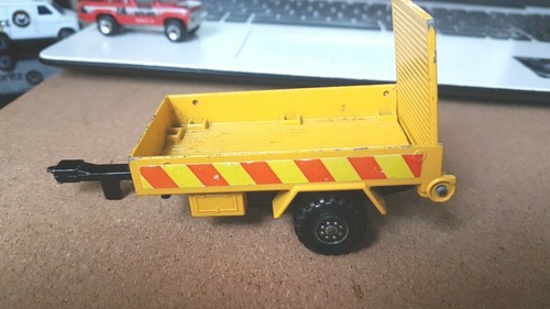 Matchbox farm trailer broken - matchbox,