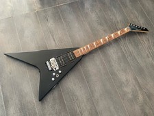 LINDO FLYING V GUITAR WITH