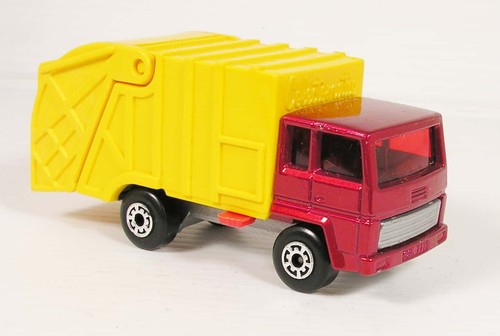 Matchbox refuse truck - no, nm