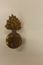 MILITARY BADGE ROYAL