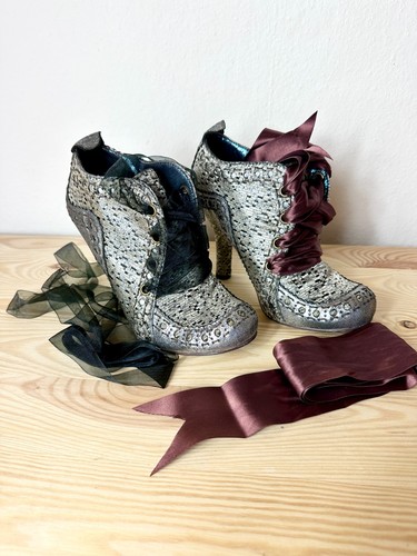 Pumps size irregular choice - irregular,