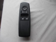 RENAULT MEGANE & SCENIC MK 3 ELECTRIC FRONT WINDOW  MIRROR SWITCH PACK 2011 YR