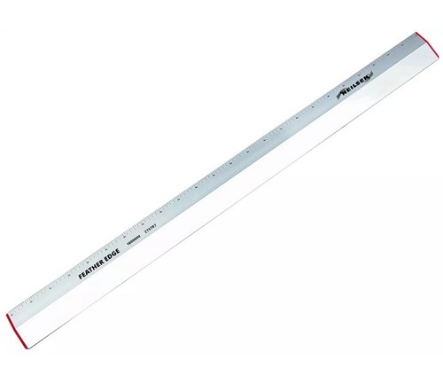 Plastering feather edge with - feather,