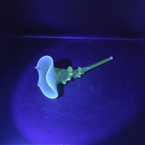 Vaseline glass epergne horn - glass,