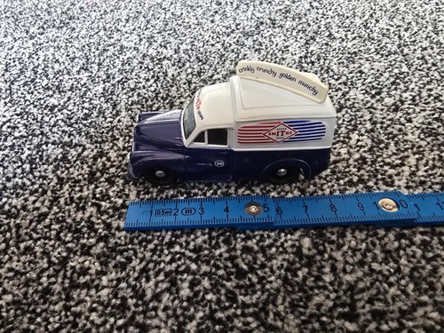 Corgi classics morris - 1:43,