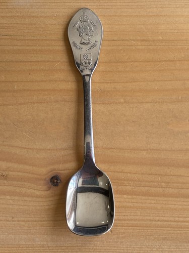 1977 silver jubilee sugar - 1977,