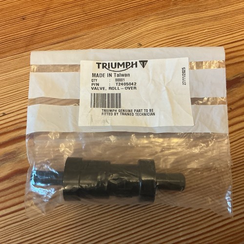 Triumph fuel tank - triumph, rollover