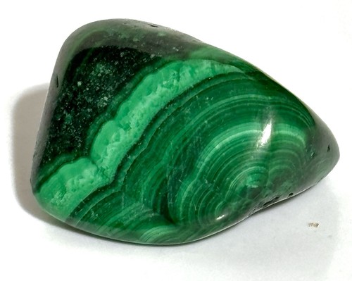Malachite tumble stone green - malachite,