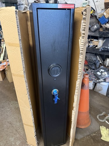 Gun cabinet for three guns - gun,