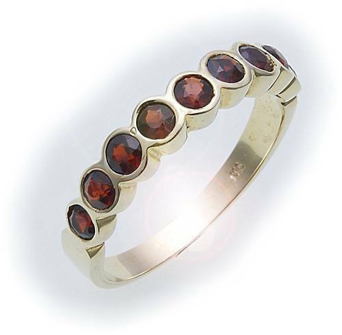 Ladies ring with - ring, garnet