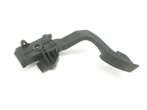 1369473080 2016886 pedal