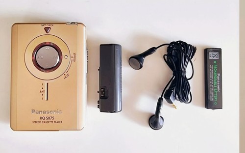 Panasonic sx75 gold limited - rq-sx75,