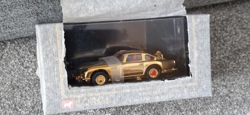 Corgi james bond aston - aston, martin