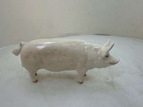 Beswick pig figurine - beswick, ch