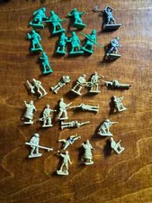 Marx Miniature Toy Soldiers