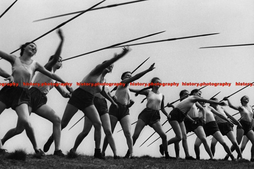 F004735 bdm girls - f004735, germany
