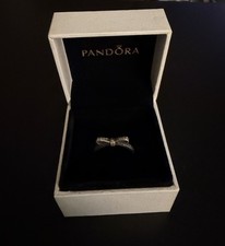 Pandora Sparkling Bow Ring