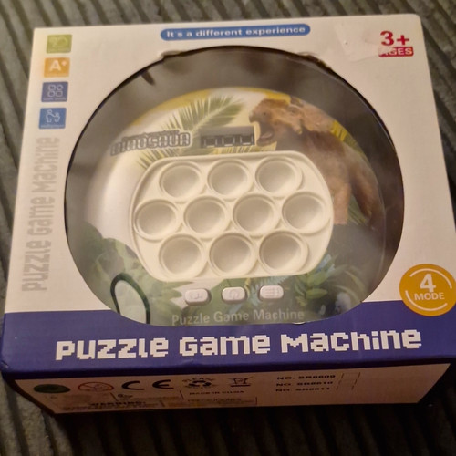 Handheld electronic game - handheld,