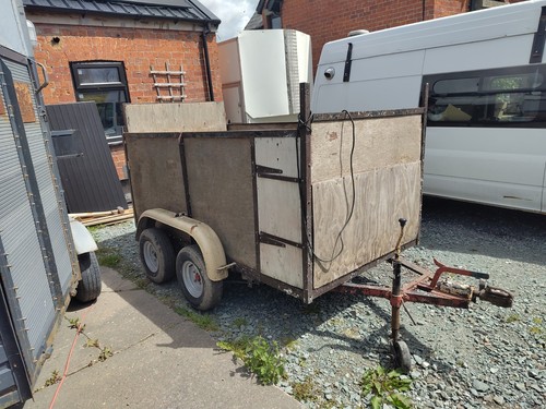 8ft 4ft 4in braked twin - x,