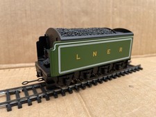 Hornby LNER Apple Green Tender