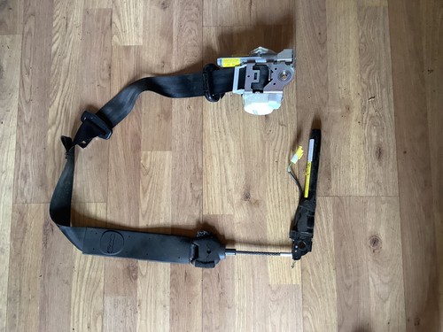 Fiat 500 front seat belt - seat,