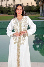 Elegant White Abaya with Gold Embroidery – Moroccan/Arabian Kaftan Maxi Dress