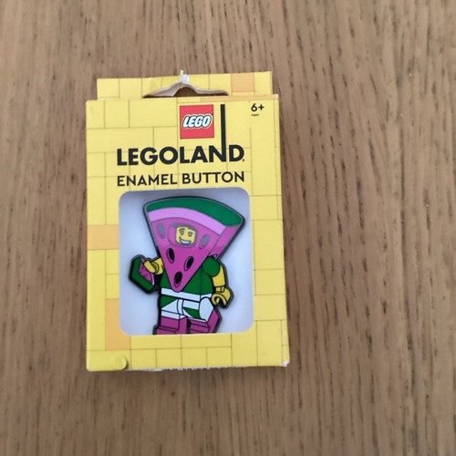 Legoland enamel pin button - /,