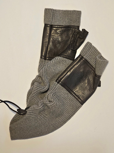 Rare ugg fingerless gloves - [rare],