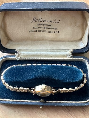 Solid gold hallmarked - solid,