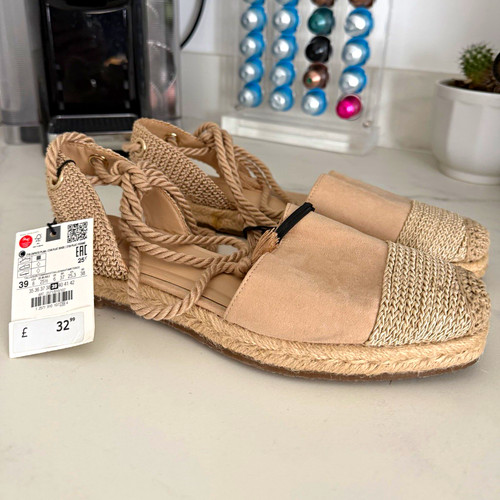 Zara women beige flat - zara,