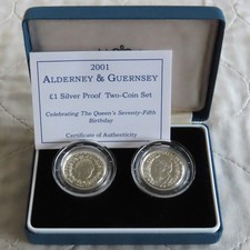2001 QE2 75th BIRTHDAY 2 x £1