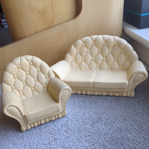 Vintage sindy luxury arm chair - luxury,