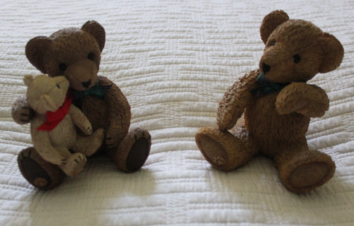 Beau bear figurines - x,