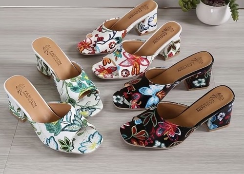 Ladies sandals bundle size - ladies,