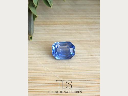 Natural blue sapphire - blue, ct