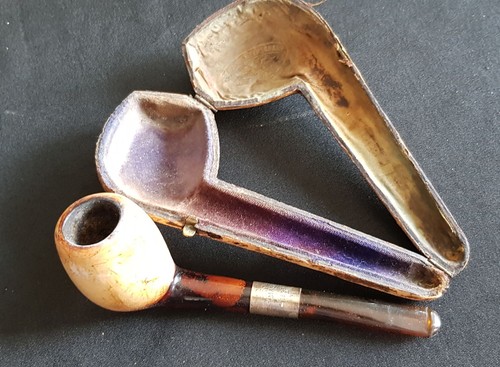 Estate smoking pipe dated - pipe,