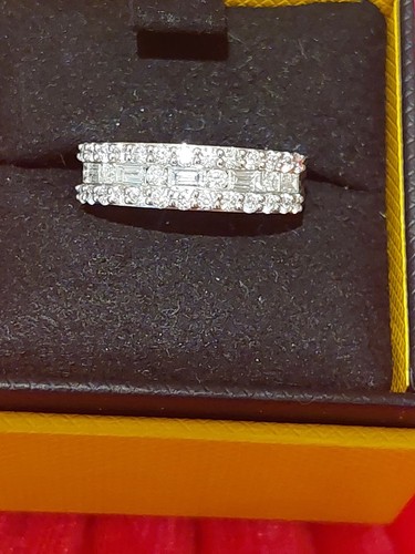 18ct white gold baguette halo
