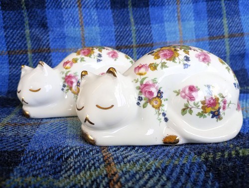 Fenton china pair bone - of,