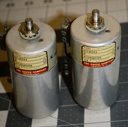 Pair vintage daven model - daven,