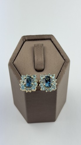 Topaz and aquamarine 9ct - and,