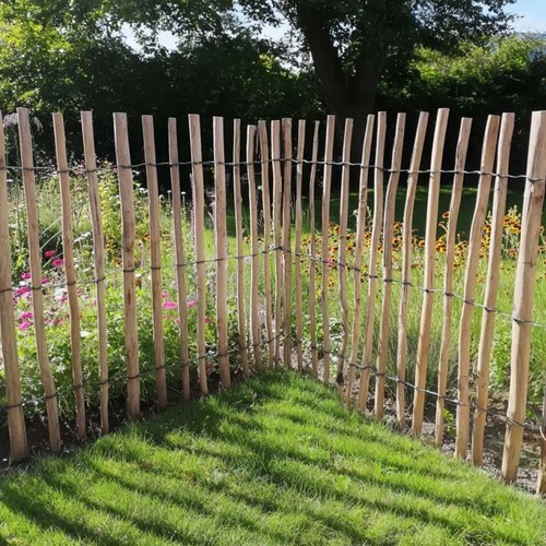 Chestnut paling fence roll - paling,