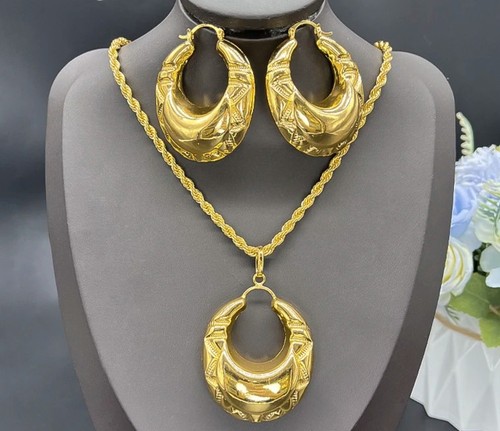 Dubai african 18k gold women - dubai,