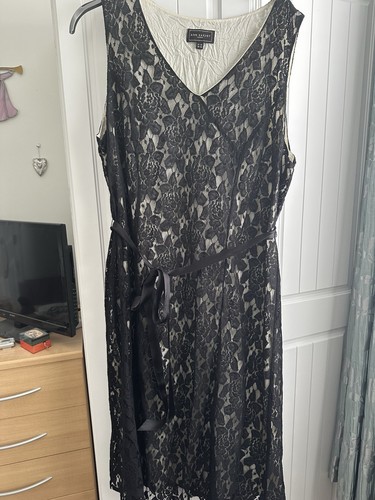 Gorgeous black lace dress - lace, from